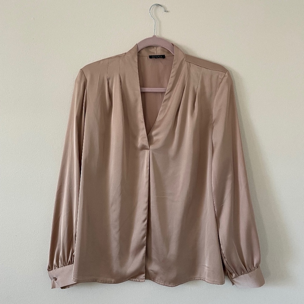 DYNAMITE Tan Metallic Button-Down Blouse